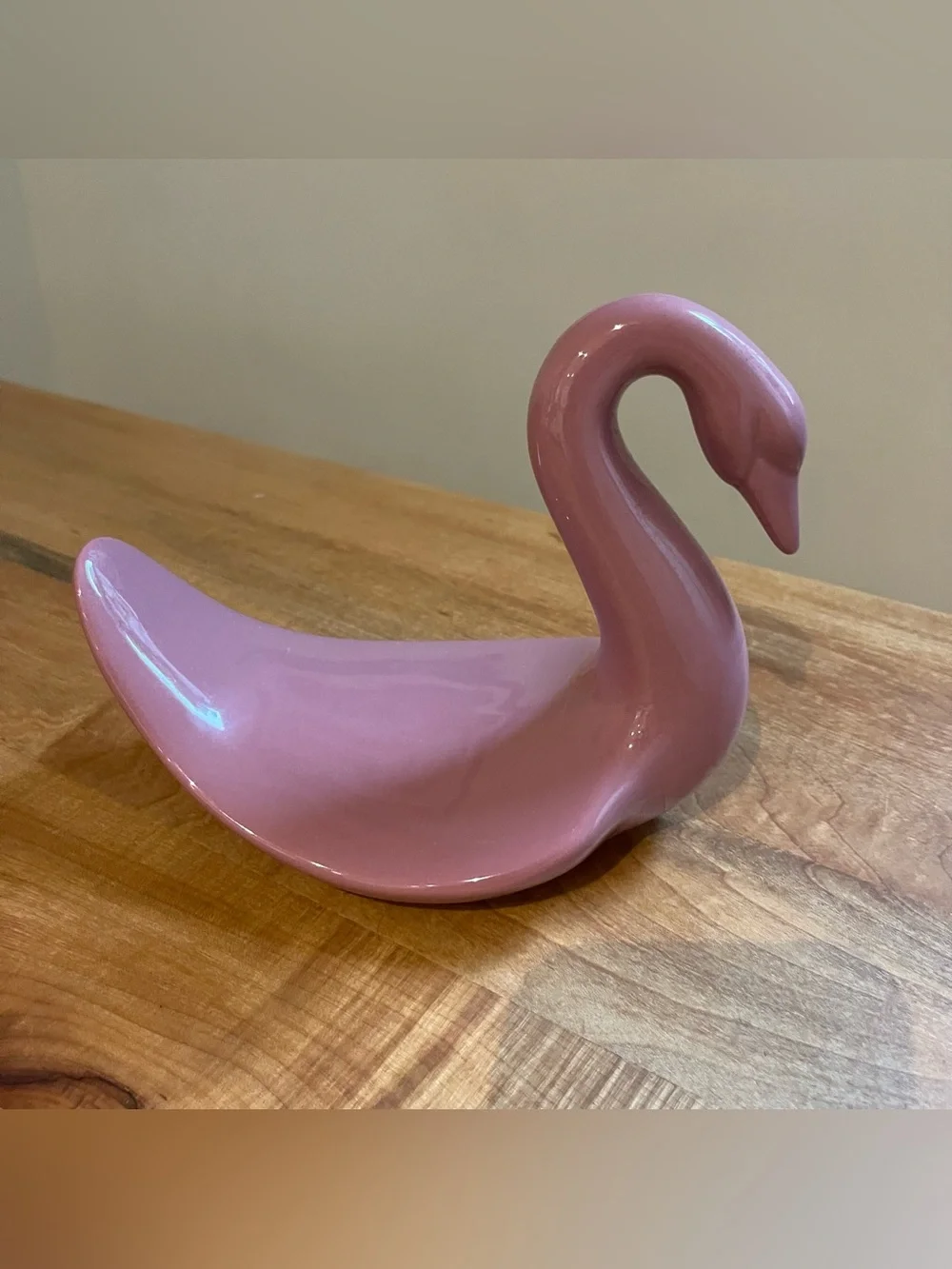 Vintage 80s Vohann of California Ceramic Swan Towel Holder Soap Dish Pink Mauve